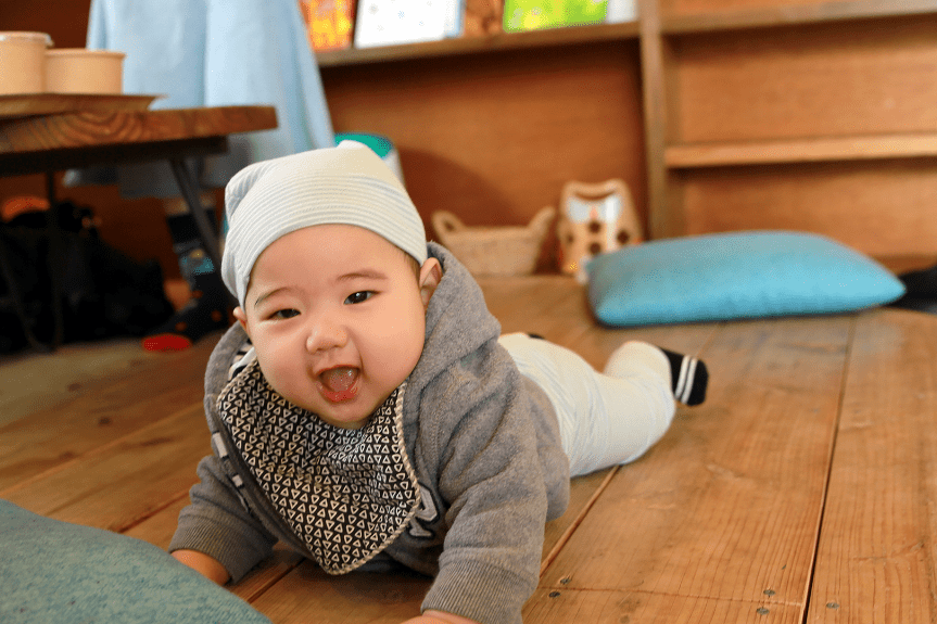 Bond crawling around at Kouri Shrimp